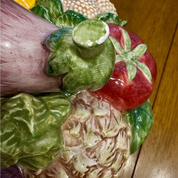 Fitz and Floyd Harvest Vegetable Basket Canisters – 1995 (Set of 2) - Picture 7 of 9